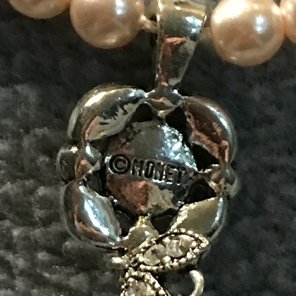 Monet delicate blush pearl necklace - Picture 6 of 6